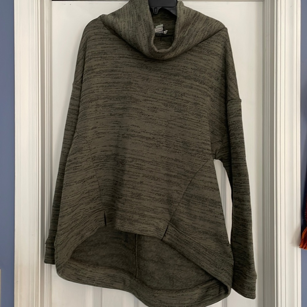 Anthropologie Saturday Sunday green cowl neck sweater. Women’s Small